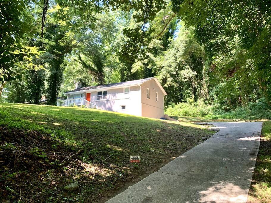 Spacious Home Atlanta Exterior photo